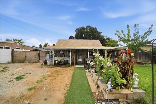 1270 Michigan Ave, Beaumont, CA, 92223-1725 | Card Image