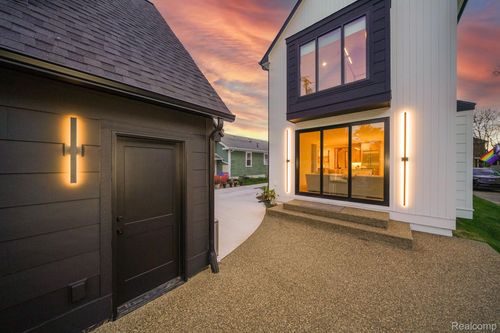 1135 Chapin Ave, Birmingham, MI, 48009-2034 | Card Image