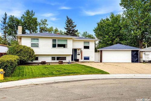 58 Norwood Cres, Regina, SK, S4R0A1 | Card Image