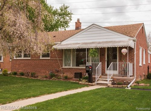 15121 Pennsylvania Ave, Allen Park, MI, 48101-3700 | Card Image