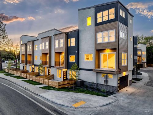 2013 S Makar Ln, Boise, ID, 83706-4405 | Card Image