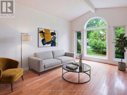 26 Mclachlan Pl, Guelph, ON, N1H8K4 | Card Image