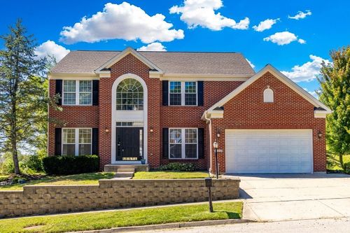 2538 Muirfield Dr, Beavercreek, OH, 45431-8555 | Card Image