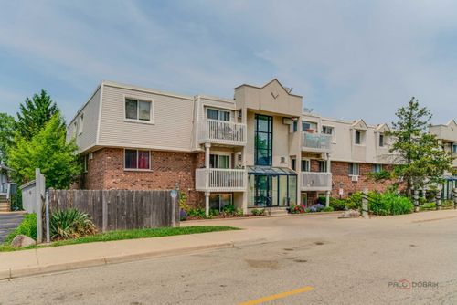 8-155 E Mill St, Wauconda, IL, 60084-1846 | Card Image