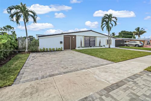 4314 Sw 97th Ct, Miami, FL, 33165-5151 | Card Image