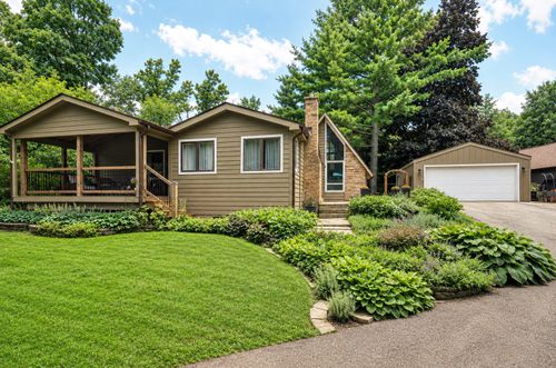 5403 Eisenhower Dr, Wonder Lake, IL, 60097-9766 | Card Image