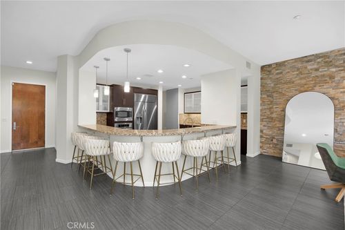 220-21 Gramercy, Irvine, CA, 92612-0008 | Card Image