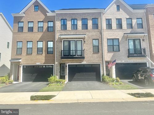 42171 Shining Star Sq, BRAMBLETON, VA, 20148-6482 | Card Image
