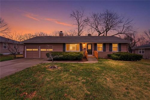 4847 Chouteau Dr, Kansas City, MO, 64119-3453 | Card Image