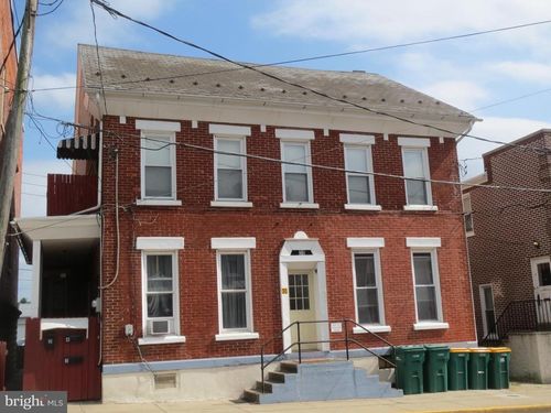 30 4th St, PENNSBURG, PA, 18073-1388 | Card Image