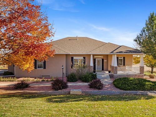 5749 Saint Charles River Dr, Pueblo, CO, 81004-8715 | Card Image