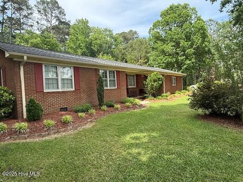1060 Taylor Rd, Chocowinity, NC, 27817-8305 | Card Image