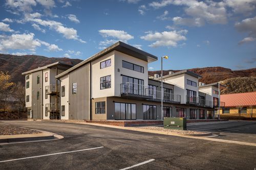 b301-443 Kane Crk, Moab, UT, 84532 | Card Image