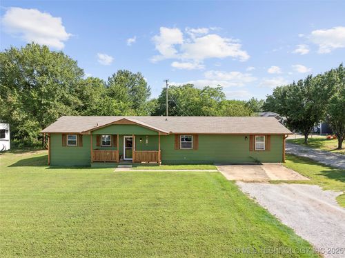 121 Lamar St, Healdton, OK, 73438-3257 | Card Image