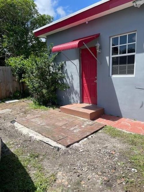 1628 Mckinley St, Hollywood, FL, 33020-3238 | Card Image