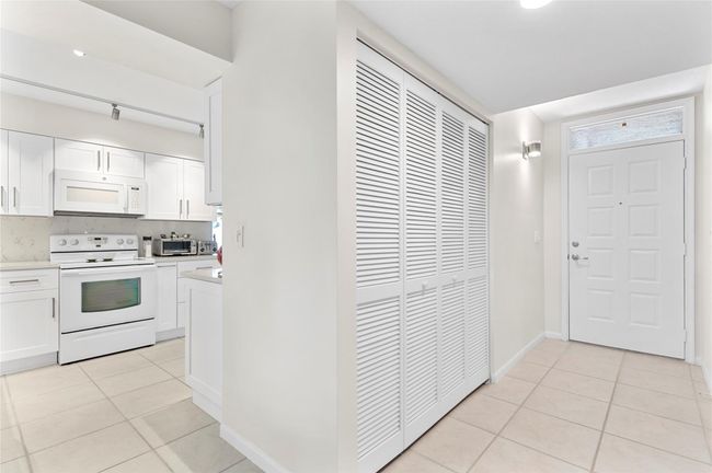 APT-102 - 7626 Majestic Palm Dr, Condo with 2 bedrooms, 2 bathrooms and null parking in Boynton Beach FL | Image 8
