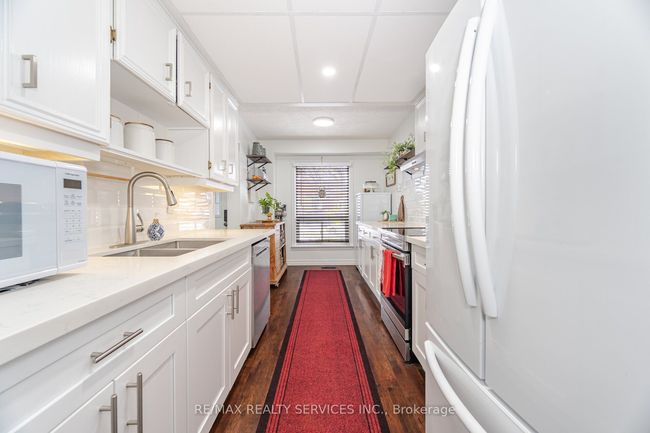9 Pluto Dr, House attached with 4 bedrooms, 3 bathrooms and 2 parking in Brampton ON | Image 5