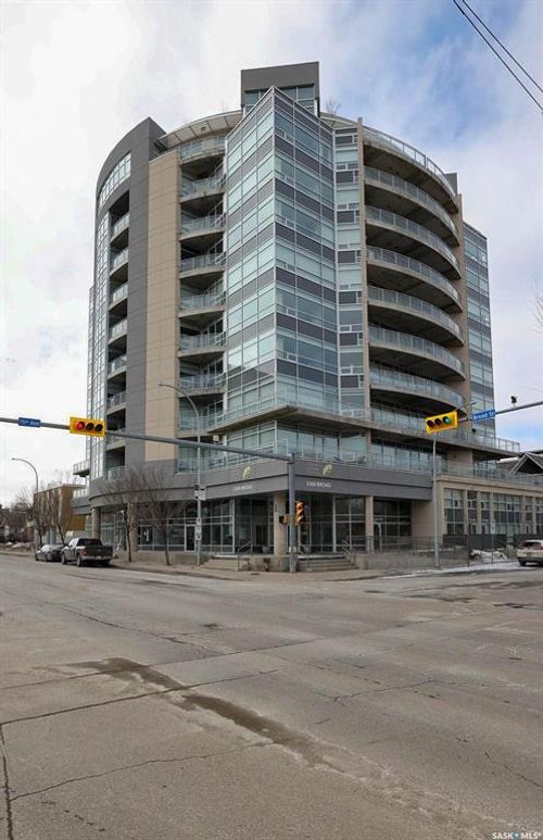 704-2300 Broad St, Regina, SK, S4P1Y8 | Card Image