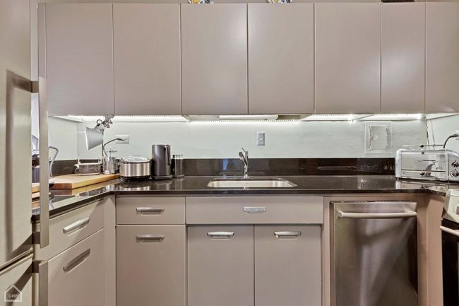 APT-1716 - 910 N Lake Shore Dr, Condo with 1 bedrooms, 1 bathrooms and 1 parking in CHICAGO IL | Image 12