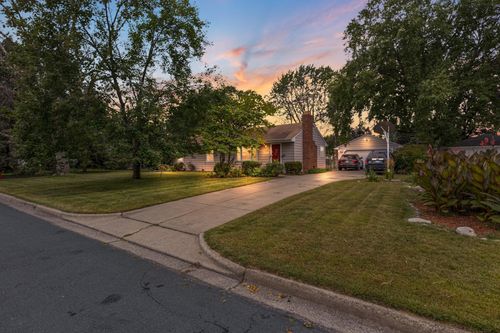 9312 Clinton Ave S, Bloomington, MN, 55420-3730 | Card Image
