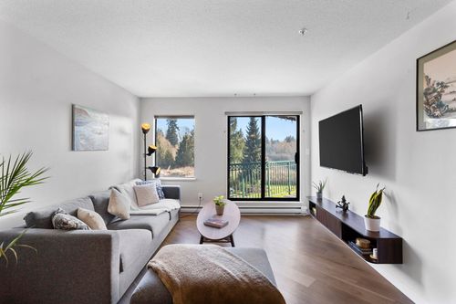 215-20454 53 Ave, Langley, BC, V3A7S1 | Card Image