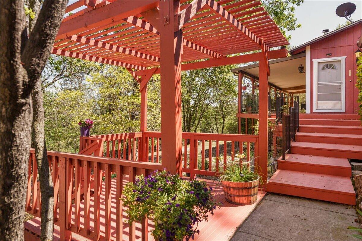 Residential in Shasta Lake 4