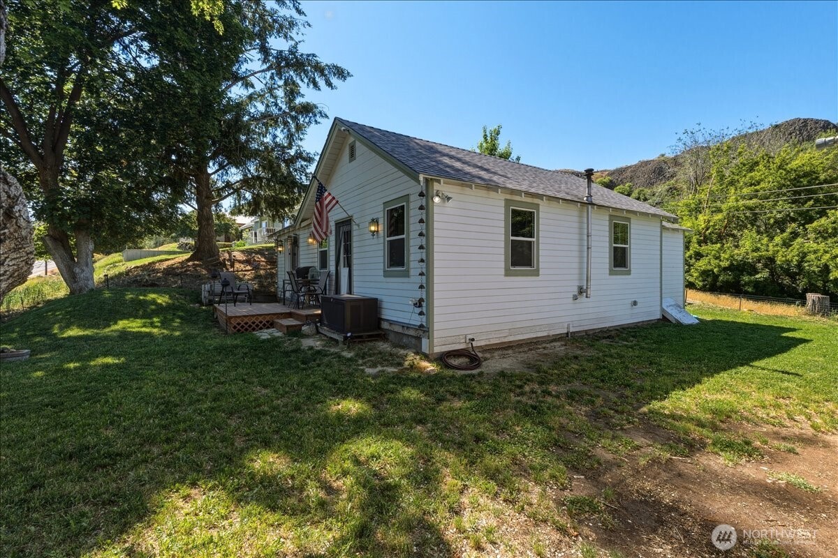Residential in Grand Coulee 2