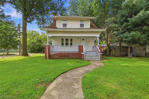1000 Lovers Lane, Akron, OH, 44306 | Card Image