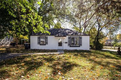 View of front of house featuring a front lawn | Image 2