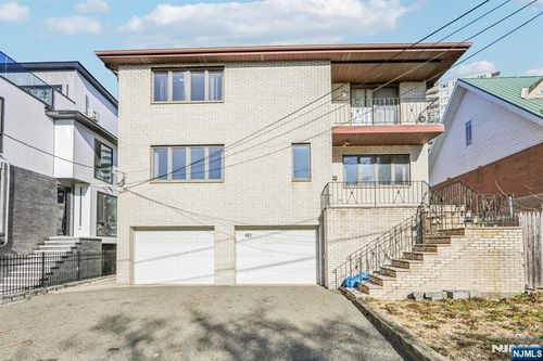 407 Jane St, Fort Lee, NJ, 07024-2616 | Card Image