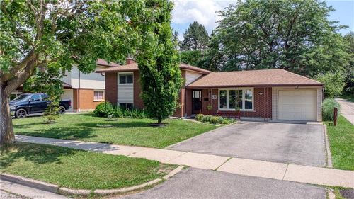 619 Forest Hill Dr, Kitchener, ON, N2N1A1 | Card Image