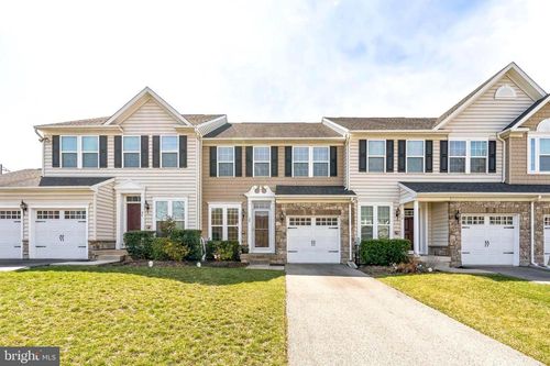 28 Hawkswell Cir, ORELAND, PA, 19075-1420 | Card Image