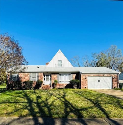 612 Charlton Dr, Hampton, VA, 23666-2624 | Card Image