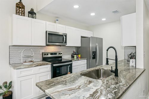 6015 Born Ct, Pensacola, FL, 32504-6376 | Card Image