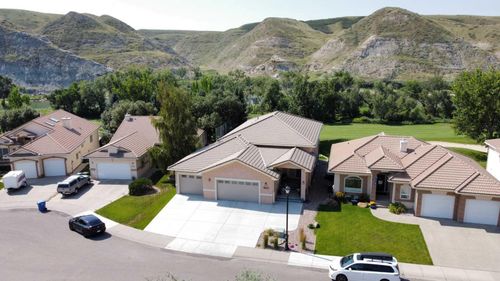 319 Canyon Blvd W, Lethbridge, AB, T1K6V2 | Card Image