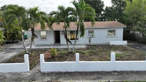 20001 Nw 43rd Pl, Miami Gardens, FL, 33055-1539 | Card Image