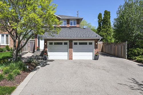 82 Philosopher'S Trail, Brampton, ON, L6S4C9 | Card Image