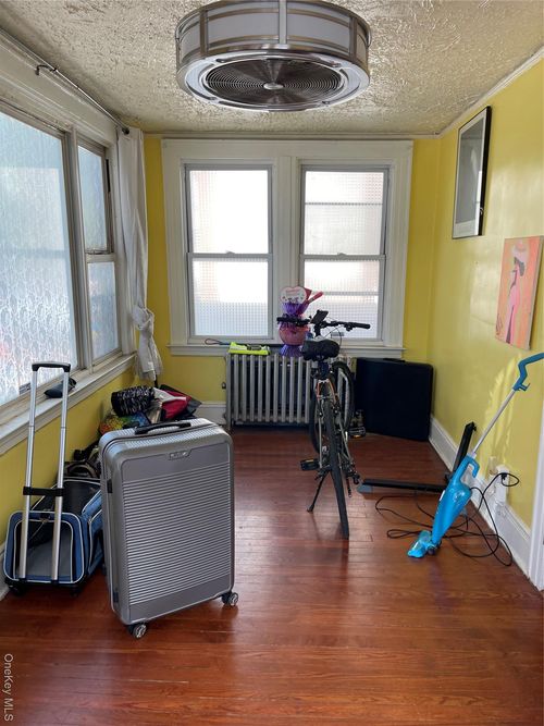 115 199th Street, New York, NY, 11412 | Card Image