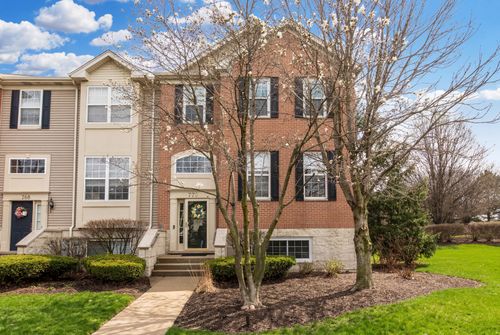 96-6-770 Lambert Ln, Bartlett, IL, 60103-2327 | Card Image