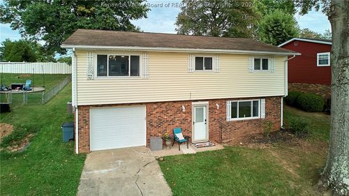1017 Greenland Cir, South Charleston, WV, 25309-1703 | Card Image