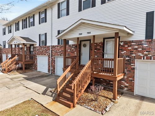 j-796 Delray Dr, Saint Peters, MO, 63376-2656 | Card Image