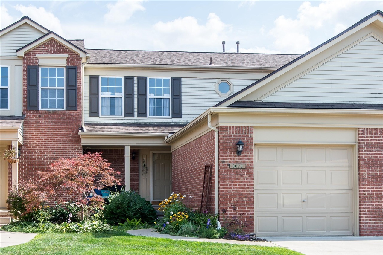 Village Cir, Ann Arbor, MI 48108