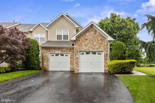 2 Hogan Way, MOORESTOWN, NJ, 08057-3836 | Card Image