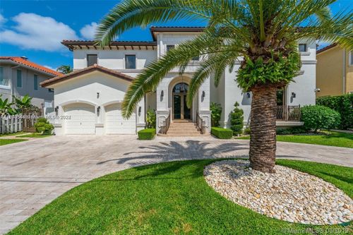 16433 Ne 31st Ave, North Miami Beach, FL, 33160-4107 | Card Image