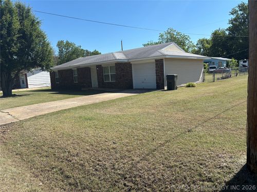 901 N Kern Avenue, Okmulgee, OK, 74447 | Card Image