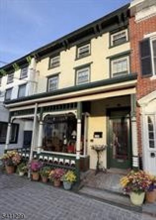 20 N Union St, Lambertville, NJ, 08530-2150 | Card Image