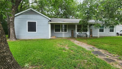 1204 Cedar St, Bonham, TX, 75418-2916 | Card Image
