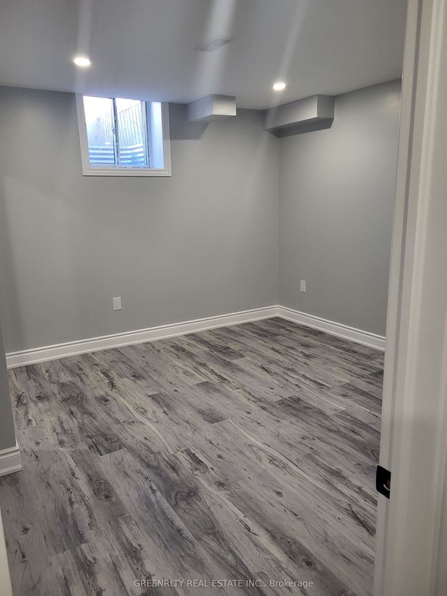 LOWER - 714 Halbert Dr, House other with 2 bedrooms, 1 bathrooms and 1 parking in Shelburne ON | Image 8
