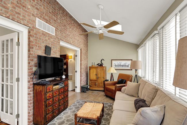 13587 Kensington Pl, Townhouse with 2 bedrooms, 3 bathrooms and null parking in Carmel IN | Image 9
