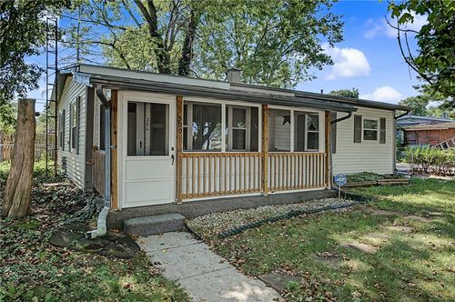 300 Fenwick Drive, New Carlisle, OH, 45344 | Card Image